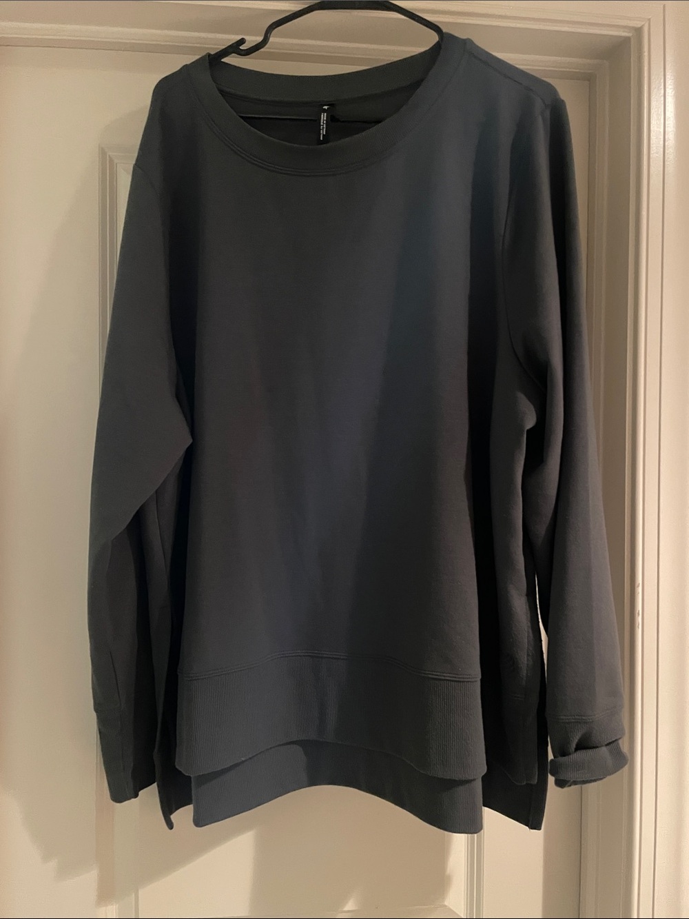 MPG Women's Scoop Crewneck Sweatshirt - Charcoal Gray